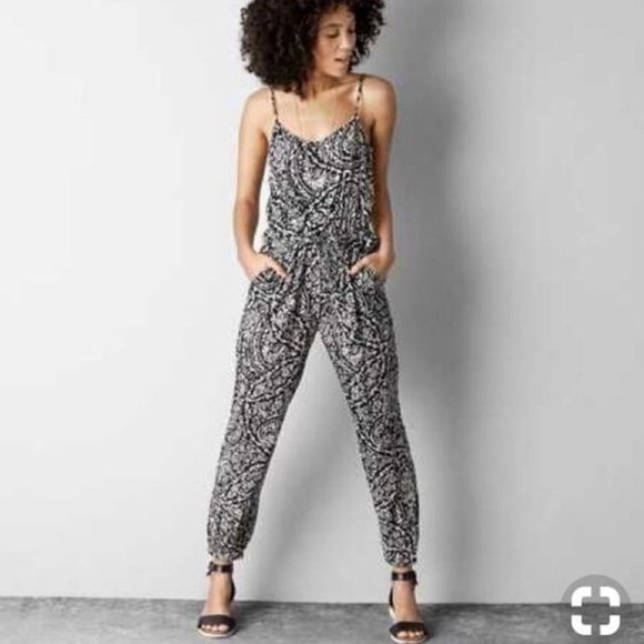 American Eagle Outfitters Pants - 🏆American Eagle Outfitters Jumpsuit Tie, Pockets